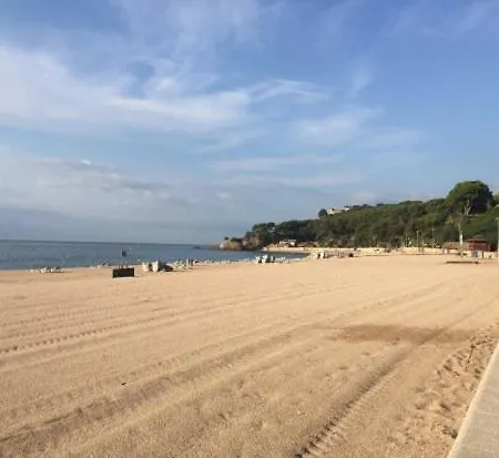 Апартаменты В Минуте От Пляжа На Фаналсе В Ллорет Де Мар * Lloret de Mar