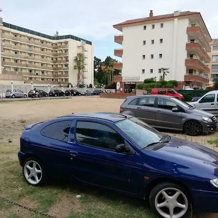 Апартаменты В Минуте От Пляжа На Фаналсе В Ллорет Де Мар Apartment *